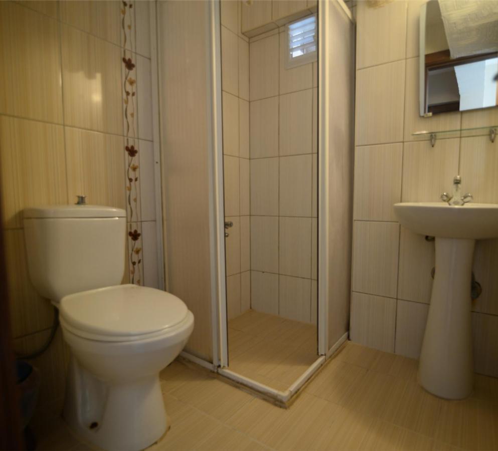 Og-Erim Hotel Кушадасъ Екстериор снимка